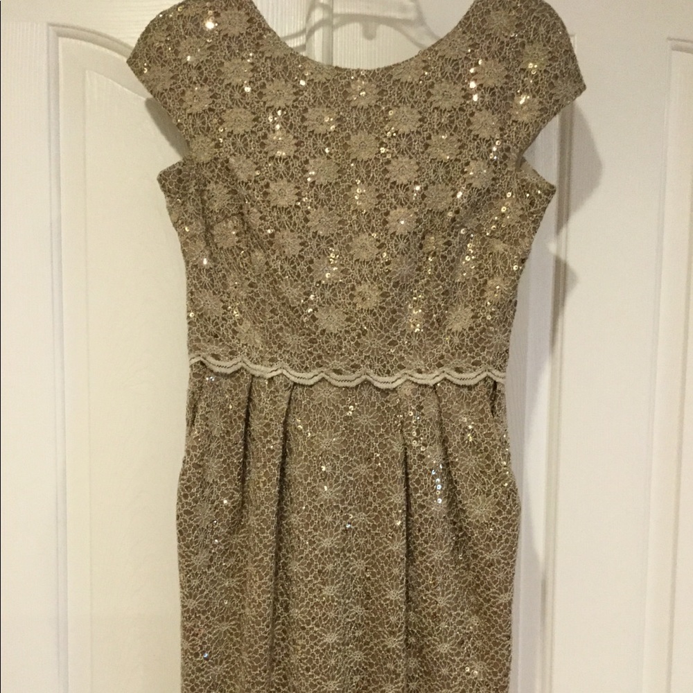 Alex Evenings Gold Cap Sleeve Sequin